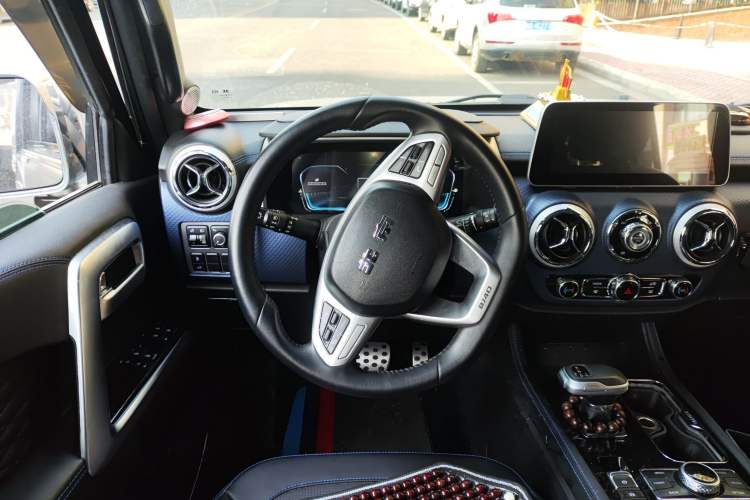 Used BAIC Off-Road BJ40 2021 2.0D Automatic Four-Wheel Drive Blade Hero Edition Adventurer Type Steering Wheel