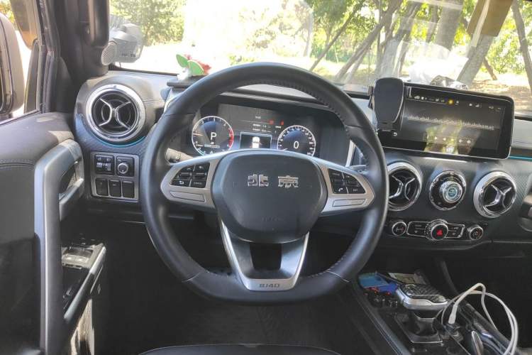 Used BAIC Off-Road BJ40 2021 2.0D Automatic Four-Wheel Drive Blade Hero Edition Adventurer Model (with Front and Rear Electronic Locks) Steering Wheel