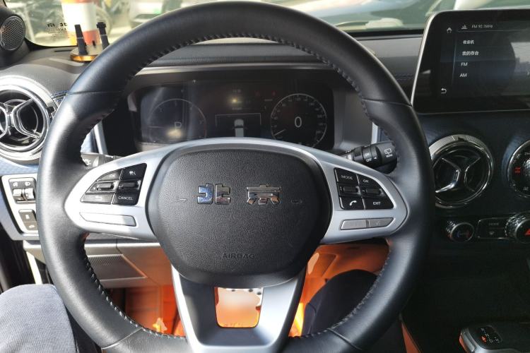Used BAIC Off-Road BJ40 2021 2.0D Automatic Four-Wheel Drive Blade Hero Edition Adventurer Model (with Front and Rear Electronic Locks) Steering Wheel