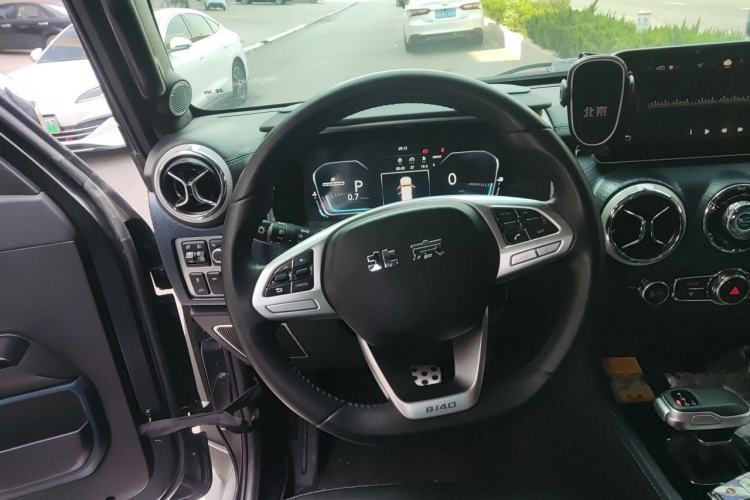 Used BAIC Off-Road BJ40 2021 2.0D Automatic Four-Wheel Drive Blade Hero Edition Adventurer Type Steering Wheel
