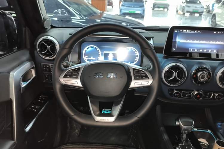 Used BAIC Off-Road BJ40 2021 2.3T Automatic Four-Wheel Drive Blade Hero Edition Supreme Version Steering Wheel