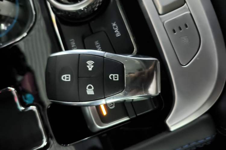 Used BAIC Off-Road BJ40 2021 2.3T Automatic Four-Wheel Drive Blade Hero Edition Supreme Version Vehicle Key