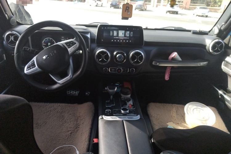 Used BAIC Off-Road BJ40 2021 2.3T Automatic Four-Wheel Drive Blade Hero Edition Supreme Version Center Console