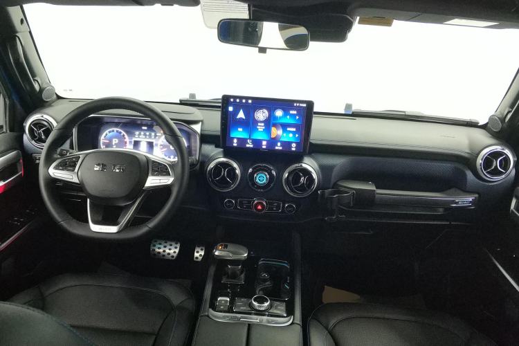 Used BAIC Off-Road BJ40 2021 2.0D Automatic Four-Wheel Drive Blade Hero Edition Adventurer Type Center Console