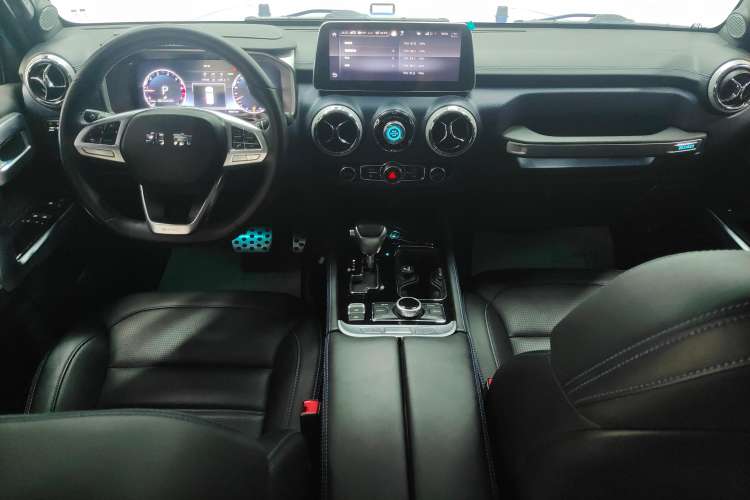 Used BAIC Off-Road BJ40 2021 2.3T Automatic Four-Wheel Drive Blade Hero Edition Supreme Version Center Console