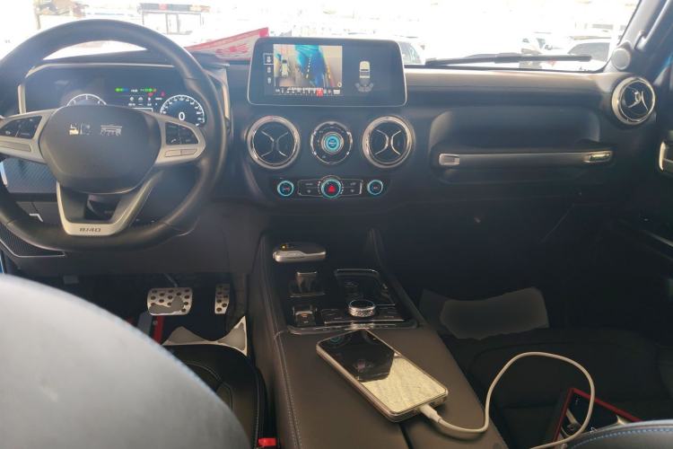 Used BAIC Off-Road BJ40 2021 2.0D Automatic Four-Wheel Drive Blade Hero Edition Adventurer Type Center Console