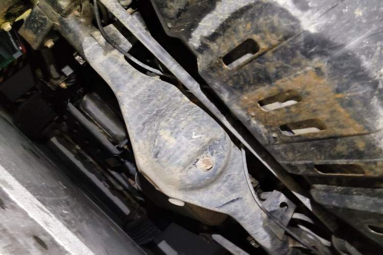 Used BAIC Off-Road BJ40 2021 2.0D Automatic Four-Wheel Drive Blade Hero Edition Adventurer Model (with Front and Rear Electronic Locks) Chassis Rear