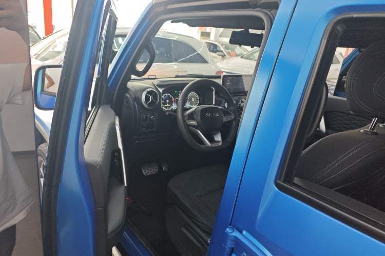 Used BAIC Off-Road BJ40 2021 2.0D Automatic Four-Wheel Drive Blade Hero Edition Pioneer Model Driver Seat