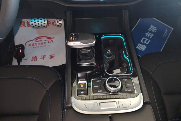 Used BAIC Off-Road BJ40 2021 2.0D Automatic Four-Wheel Drive Blade Hero Edition Adventurer Type Gear Lever