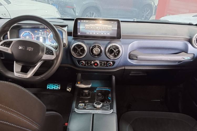 Used BAIC Off-Road BJ40 2021 2.0D Automatic Four-Wheel Drive Blade Hero Edition Pioneer Model Interior 1