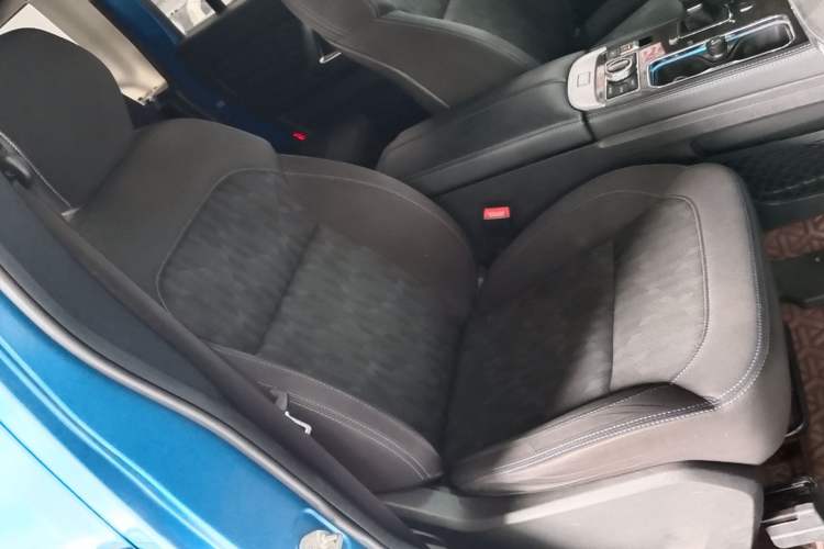 Used BAIC Off-Road BJ40 2021 2.0D Automatic Four-Wheel Drive Blade Hero Edition Pioneer Model Interior 10