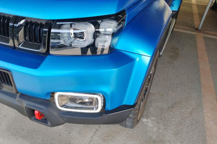 Used BAIC Off-Road BJ40 2021 2.0D Automatic Four-Wheel Drive Blade Hero Edition Adventurer Type Left Front Headlight