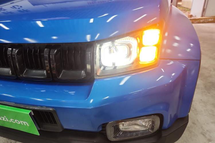 Used BAIC Off-Road BJ40 2021 2.0D Automatic Four-Wheel Drive Blade Hero Edition Pioneer Model Left Front Headlight
