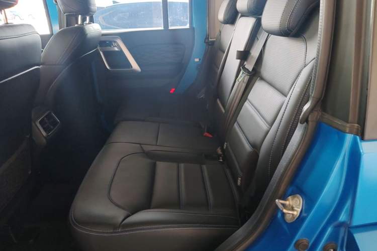 Used BAIC Off-Road BJ40 2021 2.0D Automatic Four-Wheel Drive Blade Hero Edition Adventurer Type Left Rear Seat