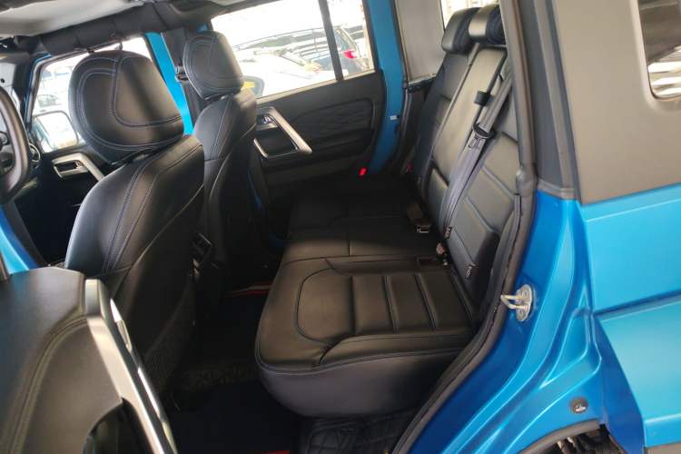 Used BAIC Off-Road BJ40 2021 2.0D Automatic Four-Wheel Drive Blade Hero Edition Adventurer Type Left Rear Seat