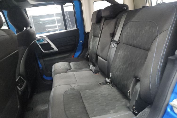 Used BAIC Off-Road BJ40 2021 2.0D Automatic Four-Wheel Drive Blade Hero Edition Pioneer Model Left Rear Seat