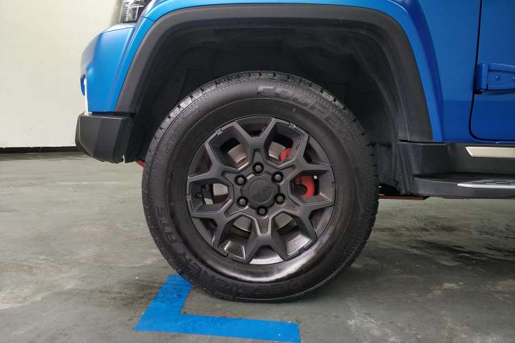 Used BAIC Off-Road BJ40 2021 2.0D Automatic Four-Wheel Drive Blade Hero Edition Adventurer Type Left Rear Wheel Hub