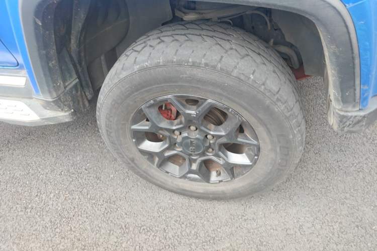 Used BAIC Off-Road BJ40 2021 2.0D Automatic Four-Wheel Drive Blade Hero Edition Adventurer Model (with Front and Rear Electronic Locks) Right Front Wheel Hub