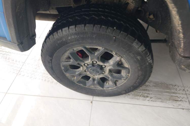 Used BAIC Off-Road BJ40 2021 2.3T Automatic Four-Wheel Drive Blade Hero Edition Supreme Version Right Rear Wheel Hub