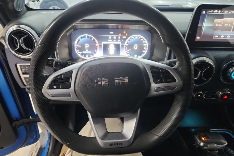 Used BAIC Off-Road BJ40 2021 2.0D Automatic Four-Wheel Drive Blade Hero Edition Pioneer Model Steering Wheel