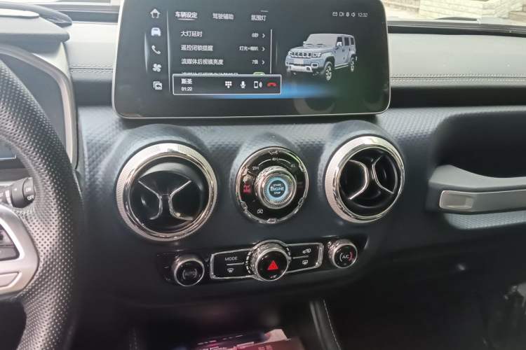 Used BAIC Off-Road BJ40 2021 2.0T Automatic Four-Wheel Drive Ring the Tower Champion Edition Audio And AC Panel