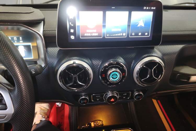 Used BAIC Off-Road BJ40 2021 2.0T Automatic Four-Wheel Drive Ring the Tower Champion Edition Audio And AC Panel