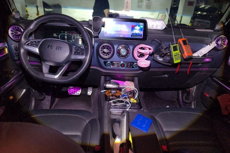 Used BAIC Off-Road BJ40 2021 2.0T Automatic Four-Wheel Drive Ring the Tower Champion Edition Center Console