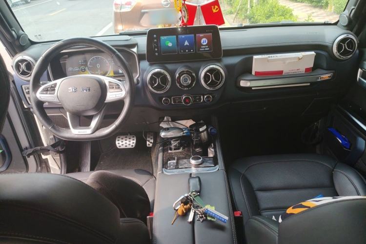 Used BAIC Off-Road BJ40 2021 2.0T Automatic Four-Wheel Drive Ring the Tower Champion Edition Center Console