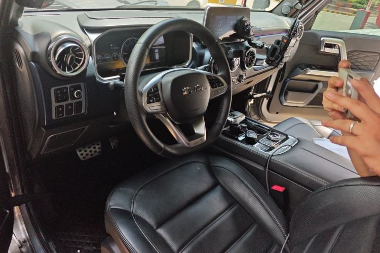 Used BAIC Off-Road BJ40 2021 2.0T Automatic Four-Wheel Drive Ring the Tower Champion Edition Center Console