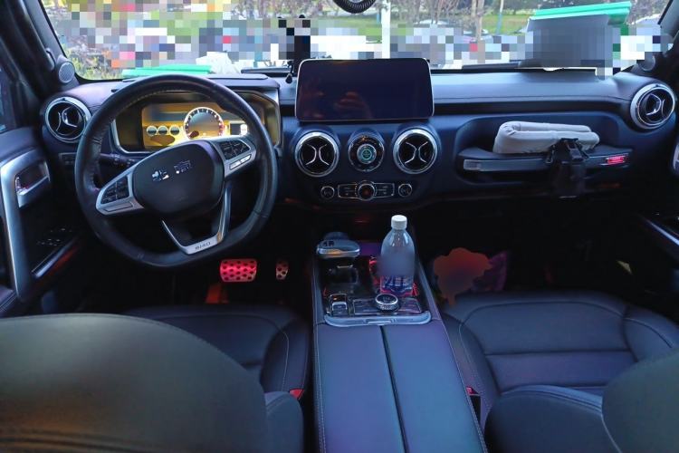 Used BAIC Off-Road BJ40 2021 2.0T Automatic Four-Wheel Drive Ring the Tower Champion Edition Center Console