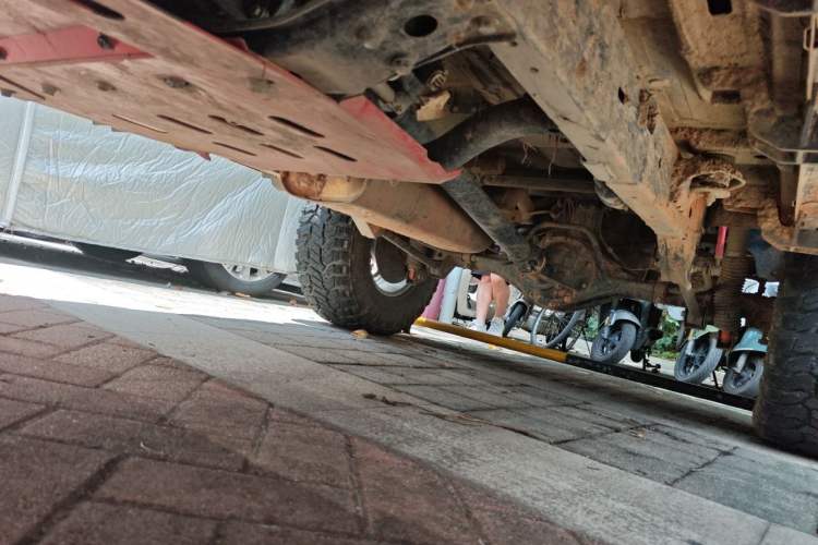Used BAIC Off-Road BJ40 2021 2.0T Automatic Four-Wheel Drive Ring the Tower Champion Edition Chassis Front Left