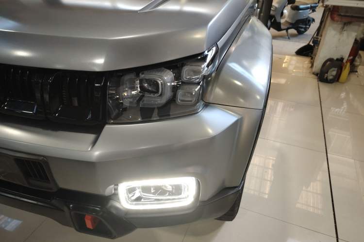 Used BAIC Off-Road BJ40 2021 2.0T Automatic Four-Wheel Drive Ring the Tower Champion Edition Left Front Headlight