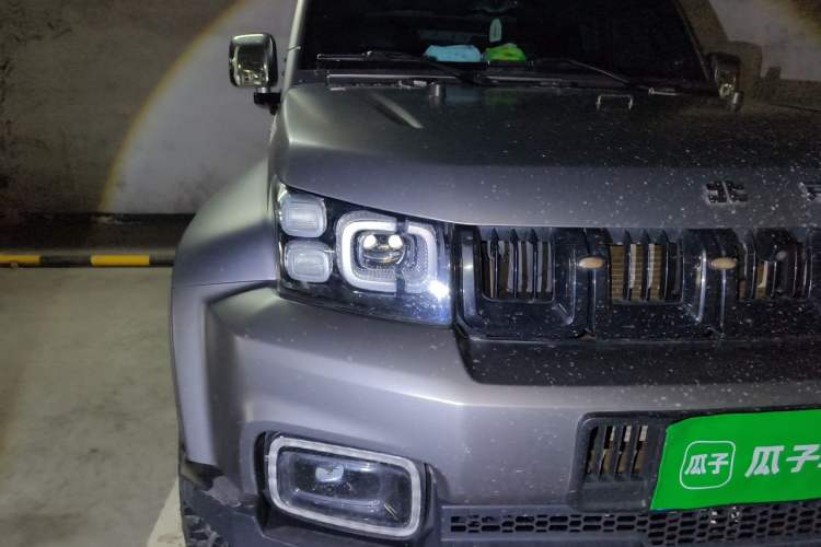 Used BAIC Off-Road BJ40 2021 2.0T Automatic Four-Wheel Drive Ring the Tower Champion Edition Right Front Headlight