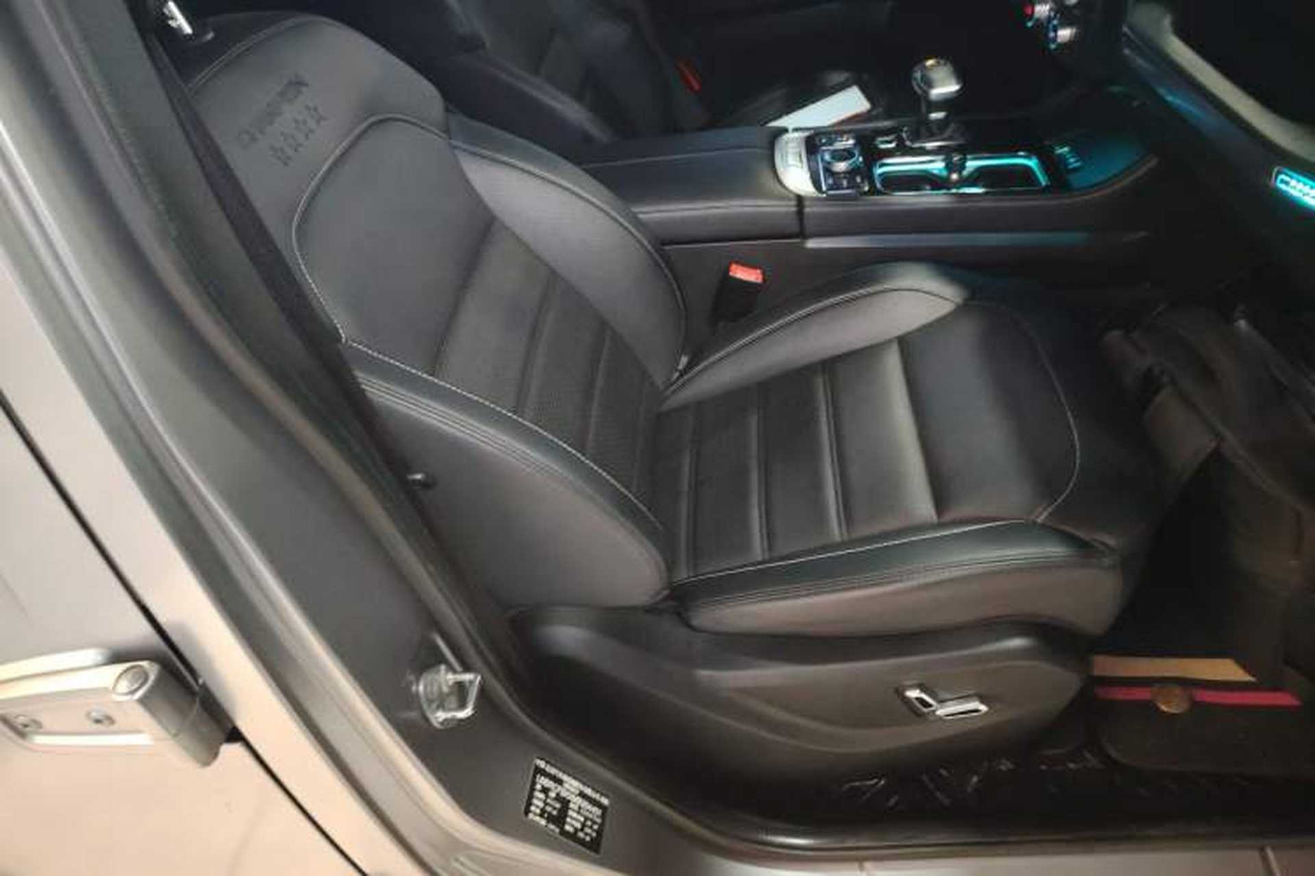 Used BAIC Off-Road BJ40 2021 2.0T Automatic Four-Wheel Drive Ring the Tower Champion Edition Right Front Seat