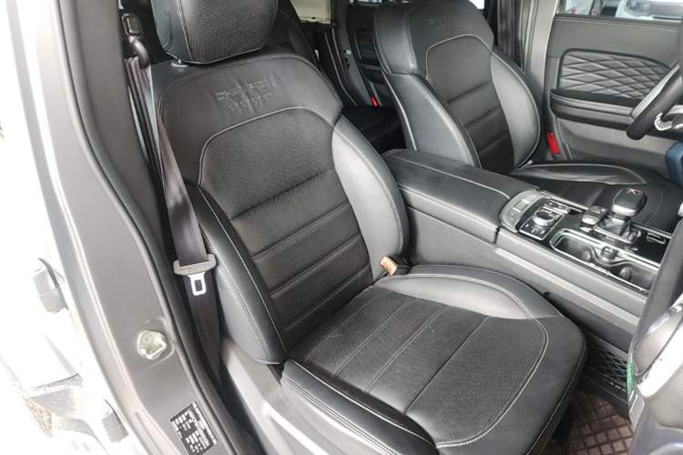Used BAIC Off-Road BJ40 2021 2.0T Automatic Four-Wheel Drive Ring the Tower Champion Edition Right Front Seat