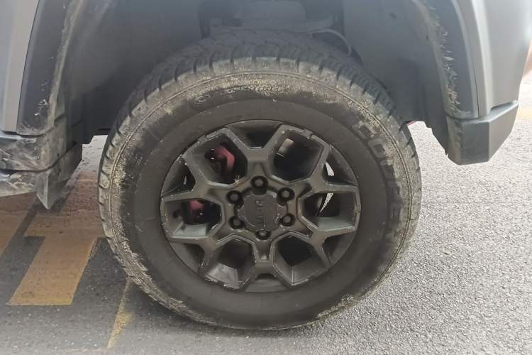 Used BAIC Off-Road BJ40 2021 2.0T Automatic Four-Wheel Drive Ring the Tower Champion Edition Right Front Wheel Hub