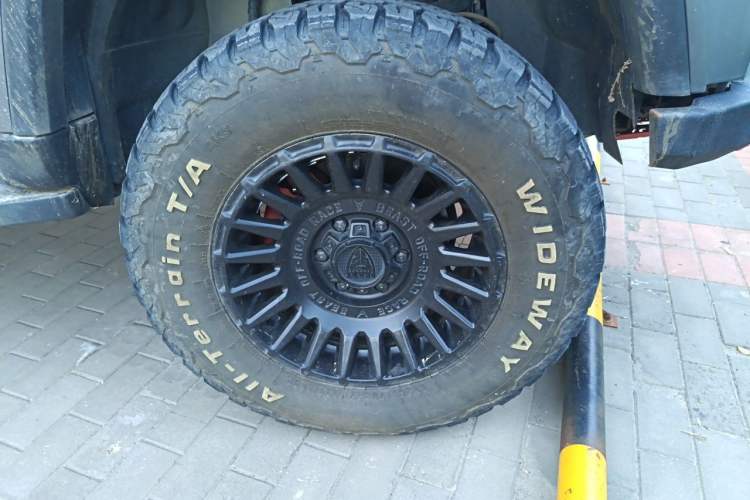 Used BAIC Off-Road BJ40 2021 2.0T Automatic Four-Wheel Drive Ring the Tower Champion Edition Right Front Wheel Hub