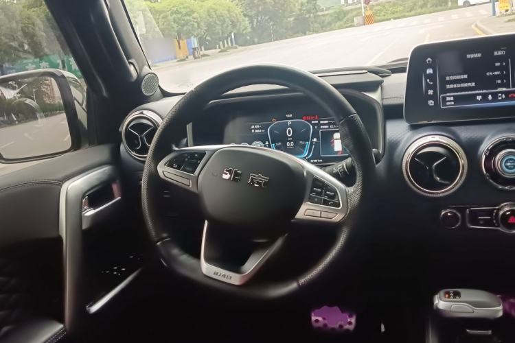 Used BAIC Off-Road BJ40 2021 2.0T Automatic Four-Wheel Drive Ring the Tower Champion Edition Steering Wheel