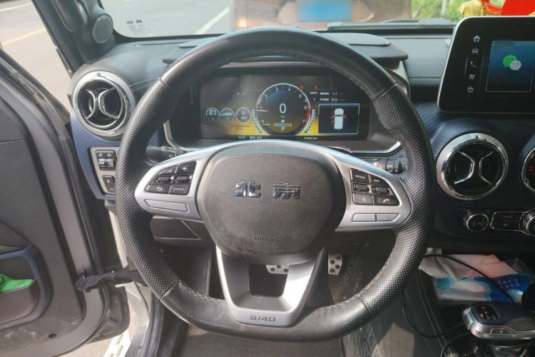 Used BAIC Off-Road BJ40 2021 2.0T Automatic Four-Wheel Drive Ring the Tower Champion Edition Steering Wheel