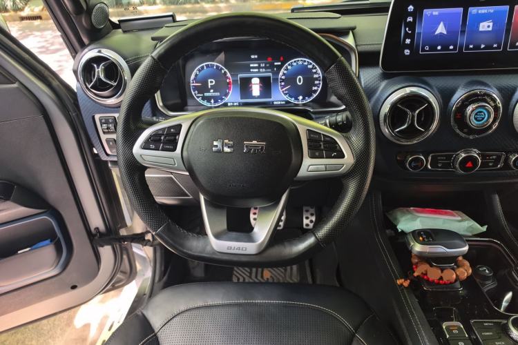 Used BAIC Off-Road BJ40 2021 2.0T Automatic Four-Wheel Drive Ring the Tower Champion Edition Steering Wheel