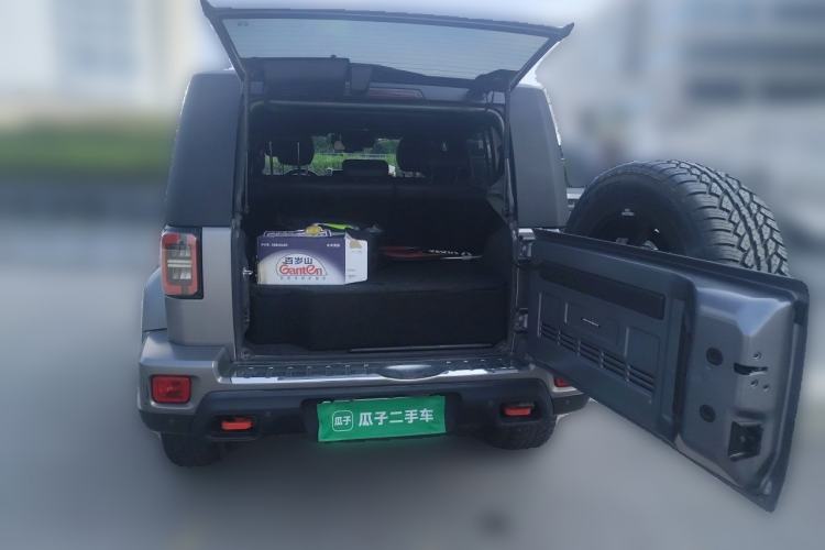 Used BAIC Off-Road BJ40 2021 2.0T Automatic Four-Wheel Drive Ring the Tower Champion Edition Trunk