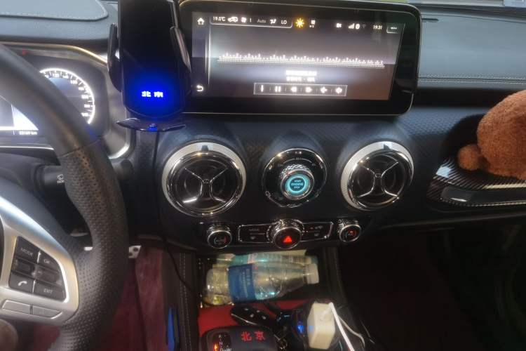 Used BAIC Off-Road BJ40 2021 2.0D Automatic Four-Wheel Drive Blade Hero Edition Adventurer Type Audio And AC Panel