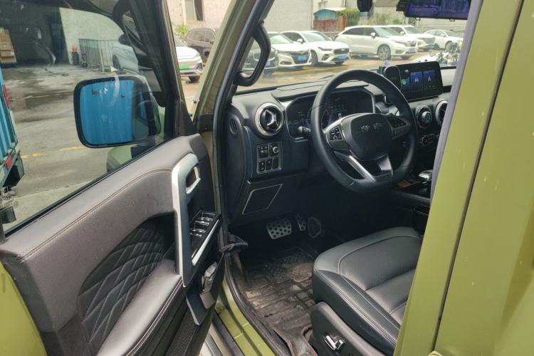 Used BAIC Off-Road BJ40 2021 2.0D Automatic Four-Wheel Drive Blade Hero Edition Adventurer Type Driver Seat