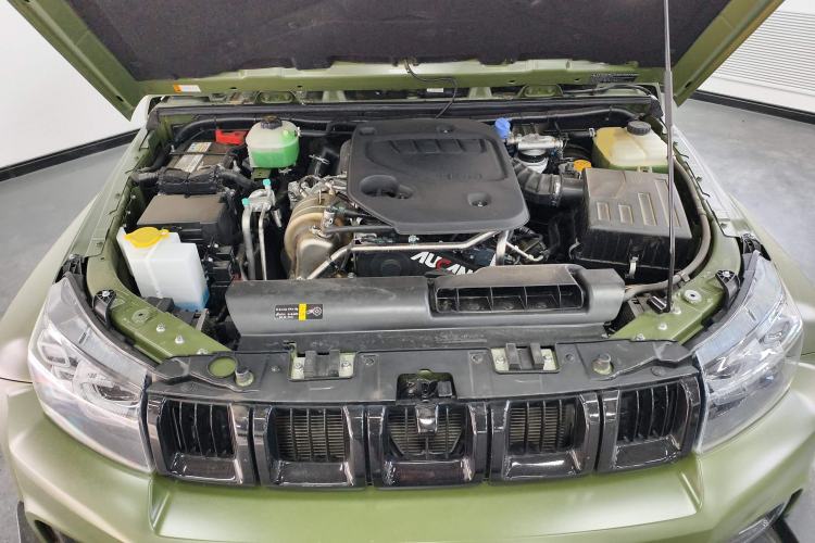 Used BAIC Off-Road BJ40 2021 2.0D Automatic Four-Wheel Drive Blade Hero Edition Adventurer Type Engine Bay