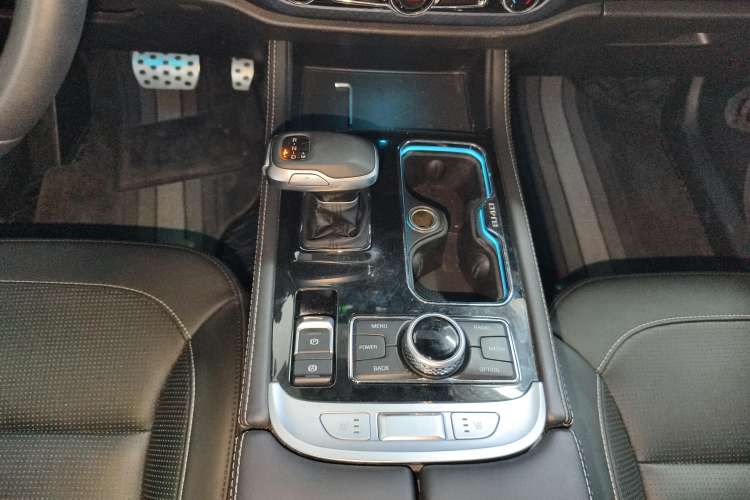 Used BAIC Off-Road BJ40 2021 2.0D Automatic Four-Wheel Drive Blade Hero Edition Adventurer Type Gear Lever
