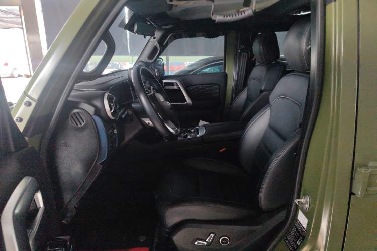 Used BAIC Off-Road BJ40 2021 2.0D Automatic Four-Wheel Drive Blade Hero Edition Adventurer Type Left Front Seat