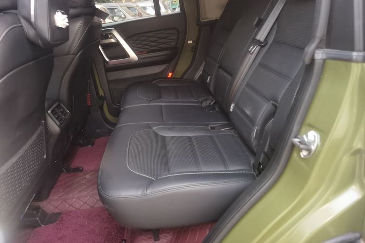 Used BAIC Off-Road BJ40 2021 2.0D Automatic Four-Wheel Drive Blade Hero Edition Adventurer Type Left Rear Seat