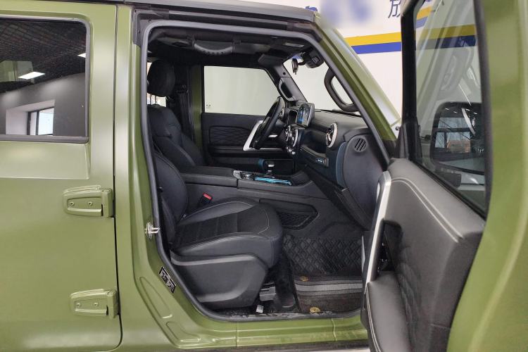Used BAIC Off-Road BJ40 2021 2.0D Automatic Four-Wheel Drive Blade Hero Edition Adventurer Type Right Front Seat