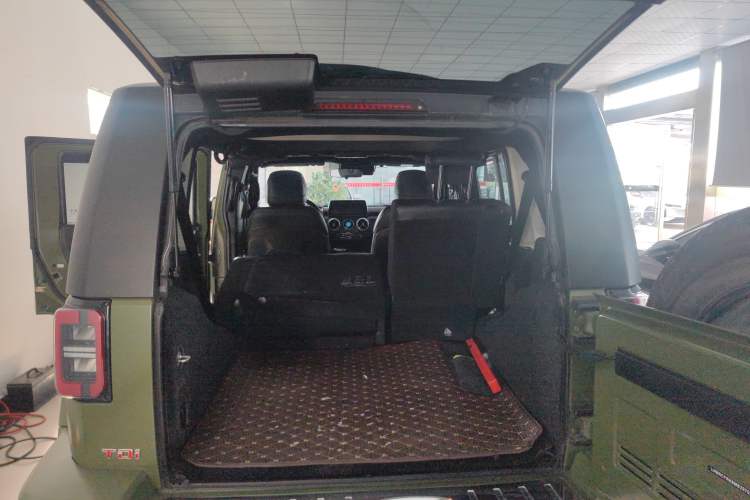 Used BAIC Off-Road BJ40 2021 2.0D Automatic Four-Wheel Drive Blade Hero Edition Adventurer Type Trunk