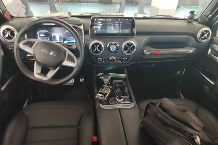 Used BAIC Off-Road BJ40 2021 2.3T Automatic Four-Wheel Drive Blade Hero Edition Supreme Version Center Console